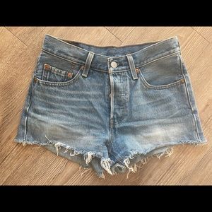 Levi’s high waisted denim shorts
